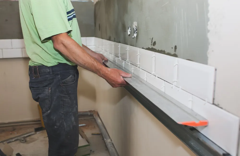 Affordable Small Kitchen Backsplash Ideas for Tiny Spaces