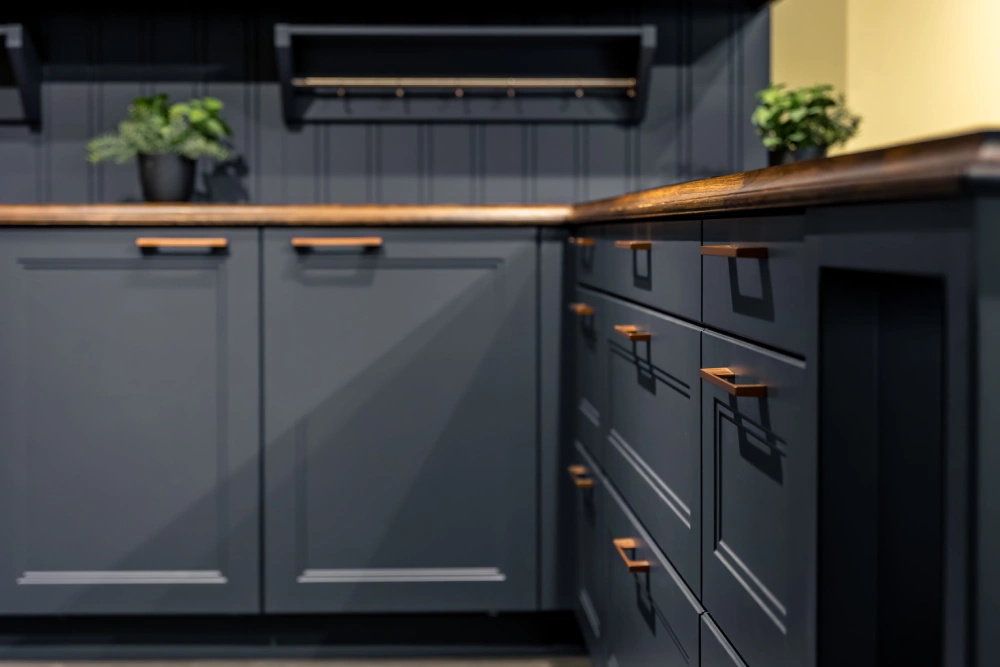 reface kitchen cabinets