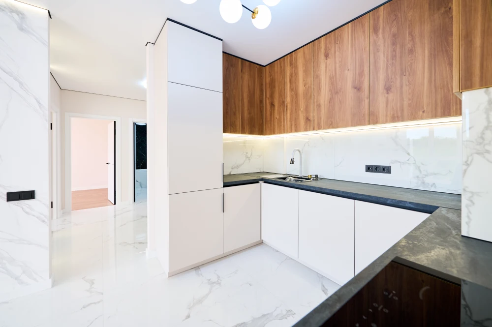 kitchen with two tone cabinets